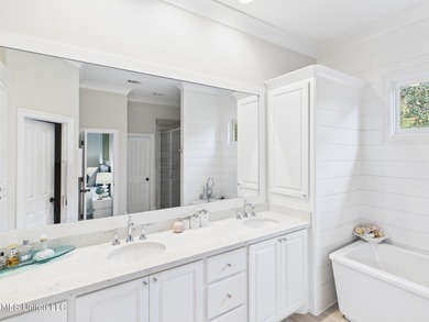 Beautiful home perfect for a family or individual looking to on Lake Caroline Golf Club in Mississippi - for sale on GolfHomes.com, golf home, golf lot