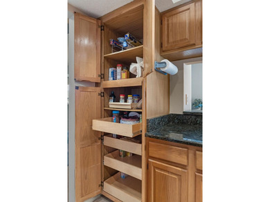 Under contract-accepting backup offers. NEW ROOF 12/25!  CLEAN 4 on Seven Hills Golfers Club in Florida - for sale on GolfHomes.com, golf home, golf lot