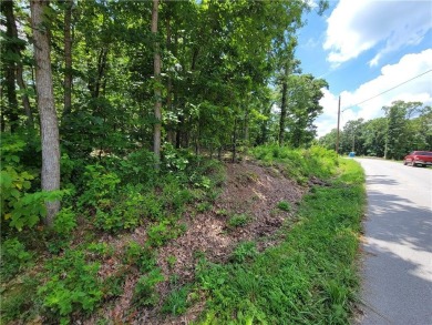 This lot is within walking distance to the The Branchwood on Branchwood Golf Course in Arkansas - for sale on GolfHomes.com, golf home, golf lot