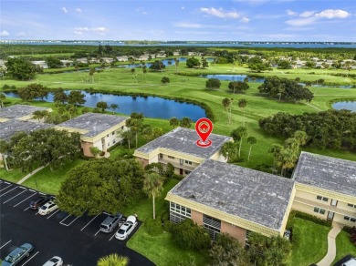 Light & bright 2BR/2BA condo near McKee Botanical Gardens on Vero Beach South Golf Course in Florida - for sale on GolfHomes.com, golf home, golf lot