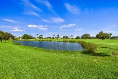 Light & bright 2BR/2BA condo near McKee Botanical Gardens on Vero Beach South Golf Course in Florida - for sale on GolfHomes.com, golf home, golf lot