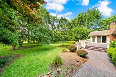 BEAUTIFULLY WELL MAINTAINED ALL BRICK HOME IN LOVELY HUNTING on Hopkinsville Golf and Country Club in Kentucky - for sale on GolfHomes.com, golf home, golf lot