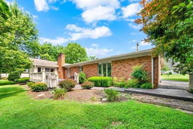 BEAUTIFULLY WELL MAINTAINED ALL BRICK HOME IN LOVELY HUNTING on Hopkinsville Golf and Country Club in Kentucky - for sale on GolfHomes.com, golf home, golf lot