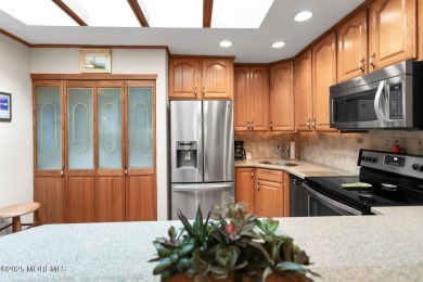 Welcome to Shadow Lake Village! This well-maintained 2-bedroom on Shadow Lake Village in New Jersey - for sale on GolfHomes.com, golf home, golf lot