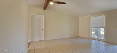 USDA FINANCING ELIGIBLE*** Seller offering $3000.00 towards on Keystone Heights Golf and Country Club in Florida - for sale on GolfHomes.com, golf home, golf lot