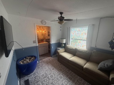 Great 3 bedroom 2 full bath home in Crystal Lakes Community on Prestwick Country Club in South Carolina - for sale on GolfHomes.com, golf home, golf lot