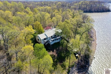 Great location on Lake Barkley, this home has 1600 sq ft of on Boots Randolph Golf Course in Kentucky - for sale on GolfHomes.com, golf home, golf lot