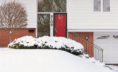 Welcome to 8108 W Franklin Avenue - a bright, welcoming home in on Minneapolis Golf Club in Minnesota - for sale on GolfHomes.com, golf home, golf lot