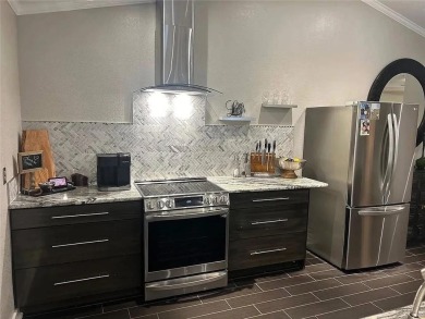 Completely remodeled and move-in ready! Stunning Condo nestled on Pinnacle Country Club in Arkansas - for sale on GolfHomes.com, golf home, golf lot