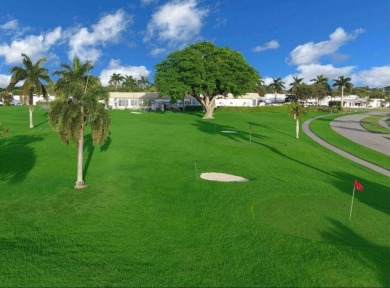 Amazing house, perfect for those looking for a quiet community on Leisureville Community Golf Course in Florida - for sale on GolfHomes.com, golf home, golf lot