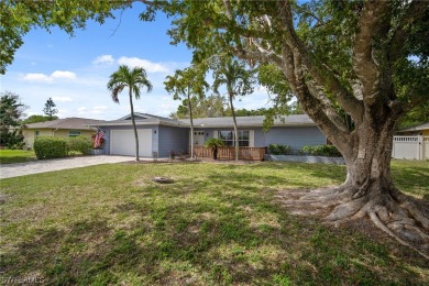 GREAT OPPORTUNITY TO OWN A POOL HOME IN WHISKEY CREEK! 3 BR / 2 on Whiskey Creek Country Club in Florida - for sale on GolfHomes.com, golf home, golf lot