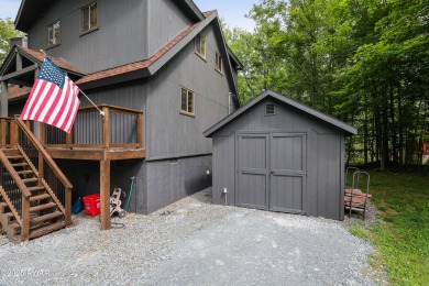 Welcome to your year-round retreat in The Hideout! This spacious on The Hideout Golf in Pennsylvania - for sale on GolfHomes.com, golf home, golf lot