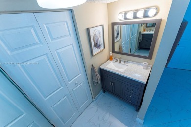 Welcome to your new home in Aventura! This 2/2 apartment has on Turnberry Isle Resort and Club in Florida - for sale on GolfHomes.com, golf home, golf lot