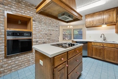 This well-cared-for original-owner home offers a fantastic on WaterChase Golf Club in Texas - for sale on GolfHomes.com, golf home, golf lot