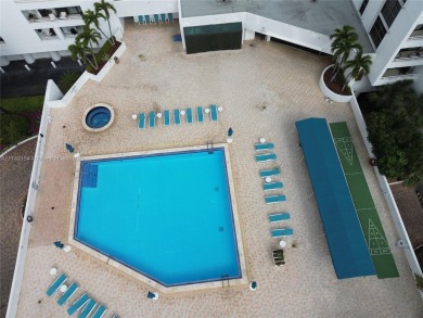 Welcome to your new home in Aventura! This 2/2 apartment has on Turnberry Isle Resort and Club in Florida - for sale on GolfHomes.com, golf home, golf lot