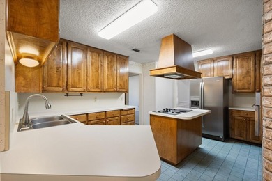 This well-cared-for original-owner home offers a fantastic on WaterChase Golf Club in Texas - for sale on GolfHomes.com, golf home, golf lot