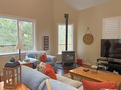 Pine Mountain Gem- a fine custom home accessed by a private on Pine Mountain Lake Country Club in California - for sale on GolfHomes.com, golf home, golf lot