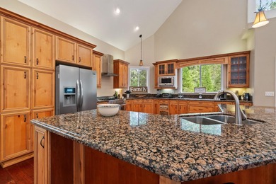 Pine Mountain Gem- a fine custom home accessed by a private on Pine Mountain Lake Country Club in California - for sale on GolfHomes.com, golf home, golf lot