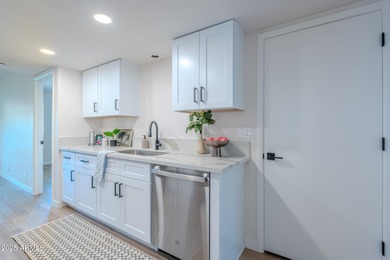 Welcome to easy, carefree 55+ living at Sunland Village East! on Sunland Village East Golf Course in Arizona - for sale on GolfHomes.com, golf home, golf lot