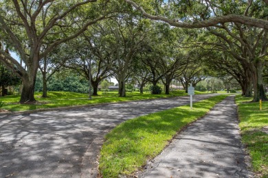 Welcome to the fabulous & updated 2-bedroom, 2-bath condo in the on BallenIsles Golf and Country Club in Florida - for sale on GolfHomes.com, golf home, golf lot