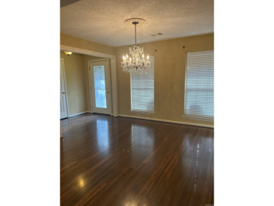 3 Bed, 2 full bath, 3 Car garage in Foxwood Subdivision. Home on Foxwood Golf Club in Arkansas - for sale on GolfHomes.com, golf home, golf lot