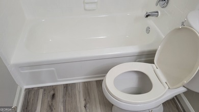 Welcome to easy, low-maintenance living in the highly desirable on Cross Creek Golf Course in Georgia - for sale on GolfHomes.com, golf home, golf lot