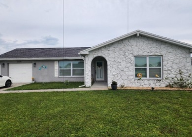 You must see to believe! This beautifully upgraded 2-bedroom on Duffys Golf Center in Florida - for sale on GolfHomes.com, golf home, golf lot