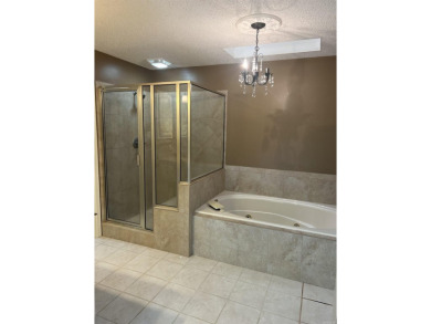 3 Bed, 2 full bath, 3 Car garage in Foxwood Subdivision. Home on Foxwood Golf Club in Arkansas - for sale on GolfHomes.com, golf home, golf lot
