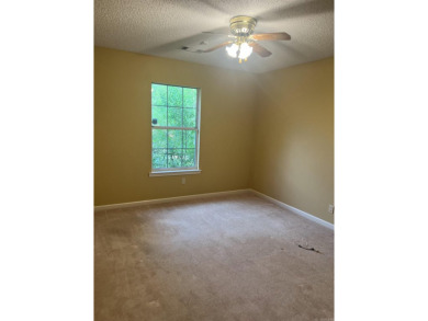 3 Bed, 2 full bath, 3 Car garage in Foxwood Subdivision. Home on Foxwood Golf Club in Arkansas - for sale on GolfHomes.com, golf home, golf lot