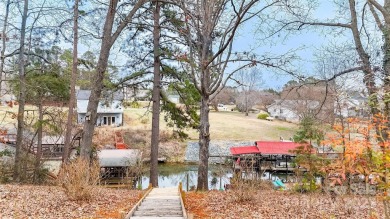 Waterfront living conveniently located near town! A home with a on Piney Point Golf Club in North Carolina - for sale on GolfHomes.com, golf home, golf lot