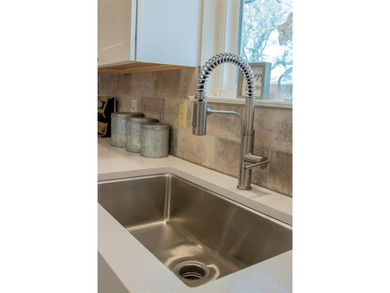 Beautifully remodeled 2 BR, 2.5 BA home on approx. 0.5 acre in on Nocona Hills Golf Course in Texas - for sale on GolfHomes.com, golf home, golf lot