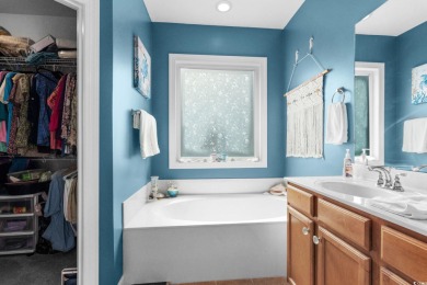 This rare all one-level townhouse offers 3 bedrooms, 2 full on Blackmoor Golf Club in South Carolina - for sale on GolfHomes.com, golf home, golf lot