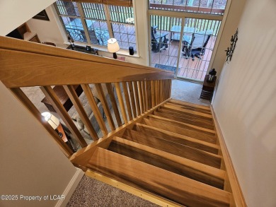 Cool vibe in this bright, open, tastefully appointed 3 BR/3 Bath on Eagle Rock Golf and Ski Resort in Pennsylvania - for sale on GolfHomes.com, golf home, golf lot
