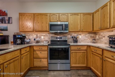 Cool vibe in this bright, open, tastefully appointed 3 BR/3 Bath on Eagle Rock Golf and Ski Resort in Pennsylvania - for sale on GolfHomes.com, golf home, golf lot