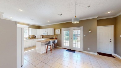 Wonderfully maintained home in West Conway. Just minutes from on Centennial Valley Golf Course in Arkansas - for sale on GolfHomes.com, golf home, golf lot