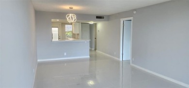 Spacious Remodel VERY BRIGHT Golf and Pool view. NEW A/C on Palm-Aire Country Club and Resort - The Oaks in Florida - for sale on GolfHomes.com, golf home, golf lot