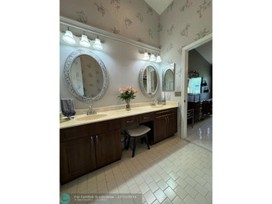 ****  BEAUTIFUL SPACIOUS VILLA OVERLOOKING THE LAKE IN on Gleneagles Golf and Country Club in Florida - for sale on GolfHomes.com, golf home, golf lot