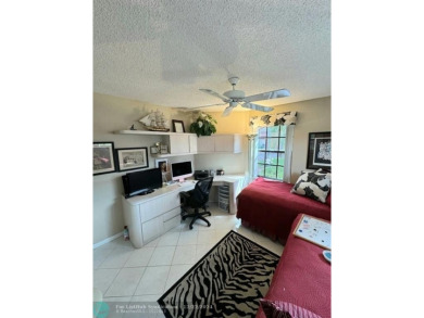 ****  BEAUTIFUL SPACIOUS VILLA OVERLOOKING THE LAKE IN on Gleneagles Golf and Country Club in Florida - for sale on GolfHomes.com, golf home, golf lot