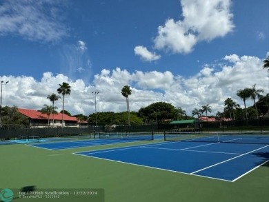 ****  BEAUTIFUL SPACIOUS VILLA OVERLOOKING THE LAKE IN on Gleneagles Golf and Country Club in Florida - for sale on GolfHomes.com, golf home, golf lot