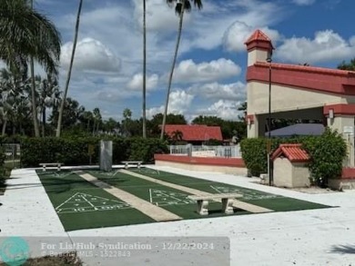 ****  BEAUTIFUL SPACIOUS VILLA OVERLOOKING THE LAKE IN on Gleneagles Golf and Country Club in Florida - for sale on GolfHomes.com, golf home, golf lot