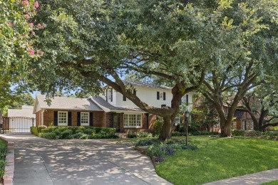 Nestled on a lush 82-ft wide lot beneath the canopy of heritage on Stevens Park Golf Course in Texas - for sale on GolfHomes.com, golf home, golf lot