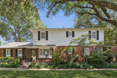Nestled on a lush 82-ft wide lot beneath the canopy of heritage on Stevens Park Golf Course in Texas - for sale on GolfHomes.com, golf home, golf lot