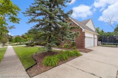 Move-in ready with immediate occupancy! This beautiful colonial on Pheasant Run Golf Club in Michigan - for sale on GolfHomes.com, golf home, golf lot