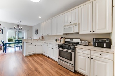Beautiful two story town home with 2 spacious bedrooms, 2.5 on Broken Arrow Golf Club in Illinois - for sale on GolfHomes.com, golf home, golf lot