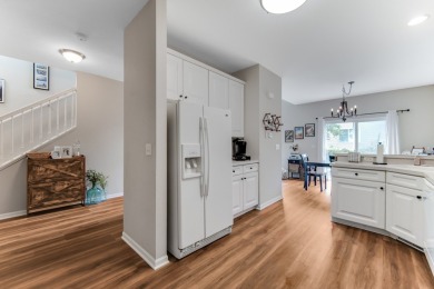 Beautiful two story town home with 2 spacious bedrooms, 2.5 on Broken Arrow Golf Club in Illinois - for sale on GolfHomes.com, golf home, golf lot