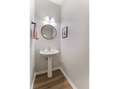 Beautiful two story town home with 2 spacious bedrooms, 2.5 on Broken Arrow Golf Club in Illinois - for sale on GolfHomes.com, golf home, golf lot