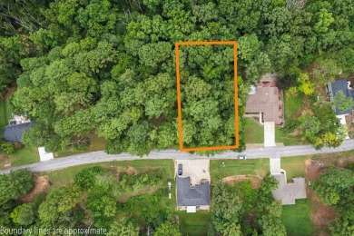 Build your dream home on this LEVEL Bella Vista lot with a on Bella Vista Country Club - Scottsdale in Arkansas - for sale on GolfHomes.com, golf home, golf lot