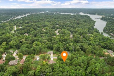 Build your dream home on this LEVEL Bella Vista lot with a on Bella Vista Country Club - Scottsdale in Arkansas - for sale on GolfHomes.com, golf home, golf lot