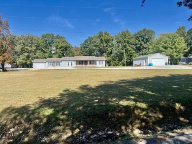 A Quiet Blending of lovely colors and gleaming hardwood and on Eagle Trace Golf Course in Kentucky - for sale on GolfHomes.com, golf home, golf lot