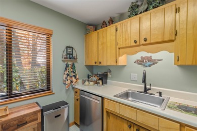 Discover a home in beautiful Sapphire, NC, with long-range on Sapphire National Golf Club in North Carolina - for sale on GolfHomes.com, golf home, golf lot